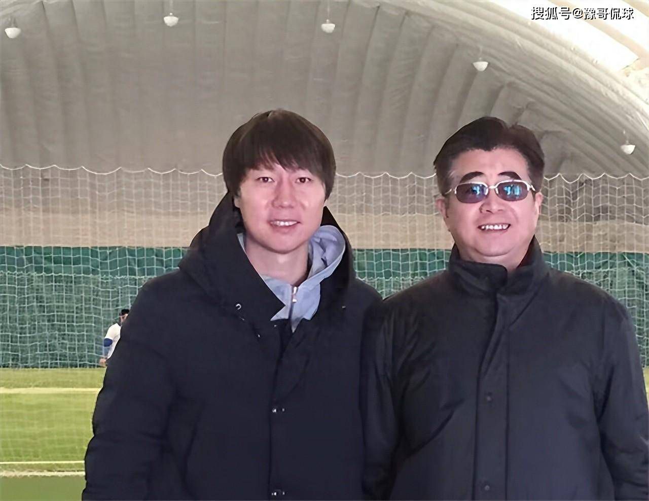 奇幻电影《赤狐书生》由江志强监制，宋灏霖、伊力奇执导，陈立农、李现领衔主演，讲述狐妖白十三与书生王子进在旅途中历经艰险后结为好友的故事，将于12月4日全国公映